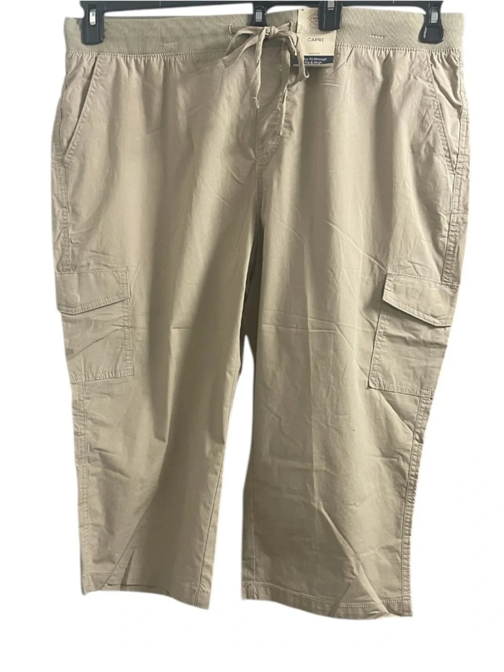 ST. JOHN’S BAY MID RISE CARGO CAPRI PANTS WOMENS BISCOTTI BEIGE COLOR SIZE 3X